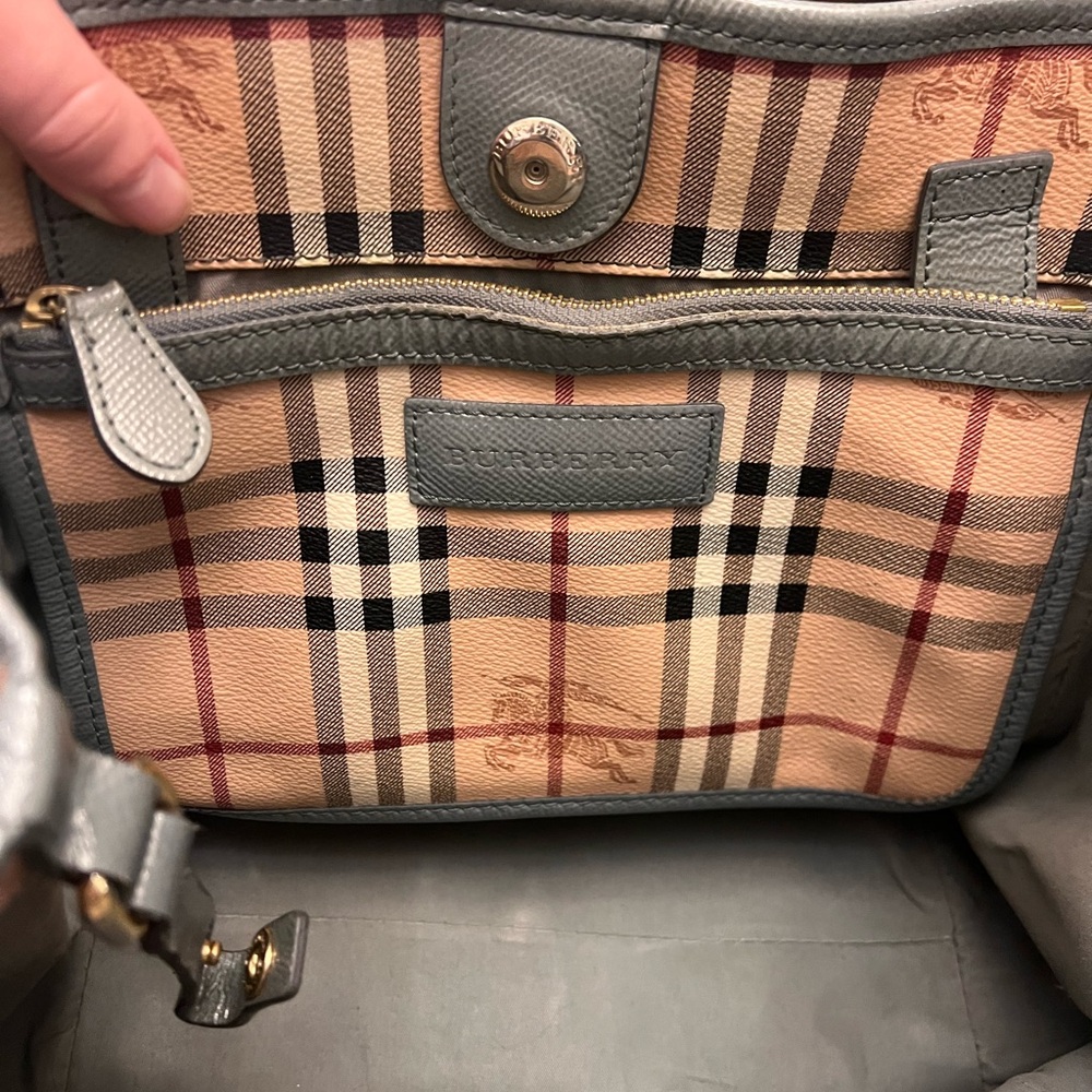 Authentic Burberry Haymarket Tote Purse Bag - Picture 13 of 15
